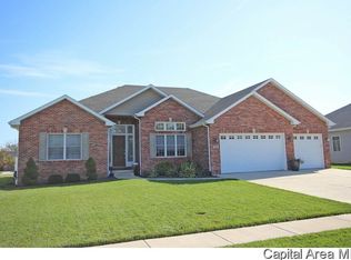 226 Buffett Dr, Springfield, IL 62711