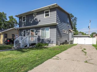 1617 12th St N, Fargo, ND 58102