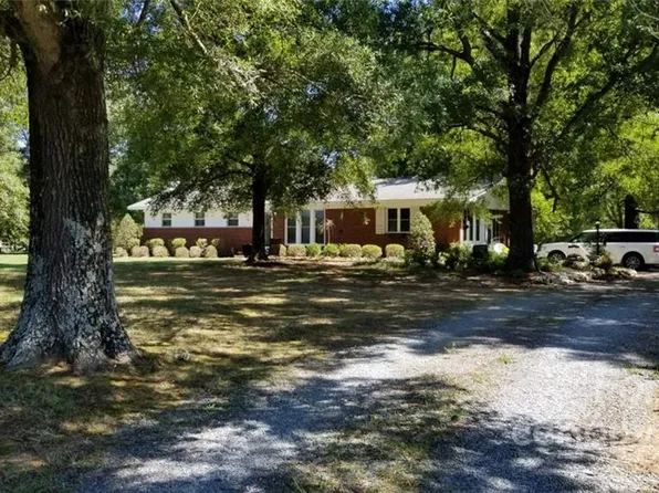 1107 Waxhaw Indian Trail Rd, Waxhaw, NC 28173
