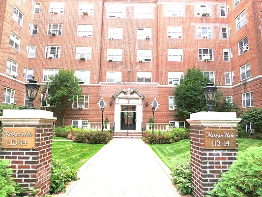 Sold by null | media 5