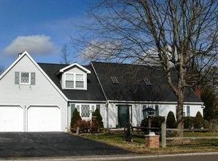 875 Divide Rdg, Kenna, WV 25248