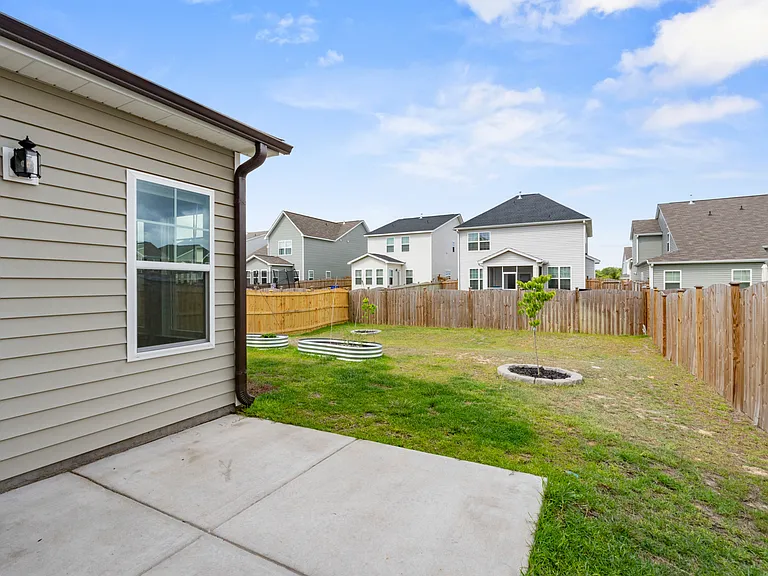 837 Peony Ln — Photo 41