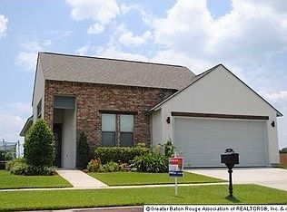 Great curb appeal in family neighborhood.