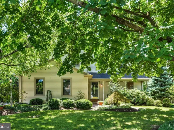 265 S Homestead Dr, Landisville, PA 17538