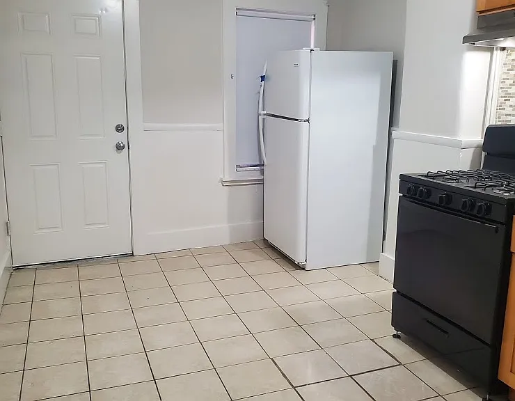182 Walnut Ave #2 — Photo 3