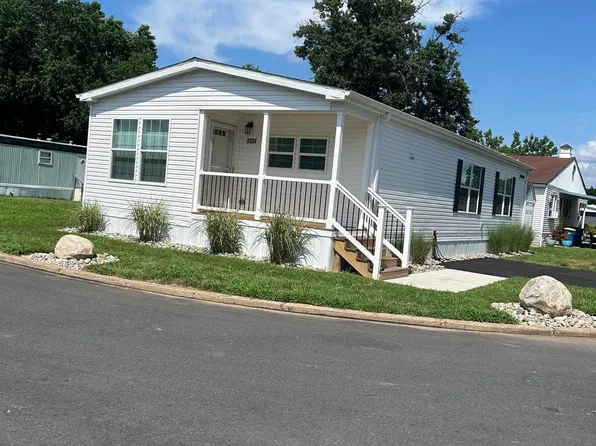 3034 Chandler Dr S, Morrisville, PA 19067