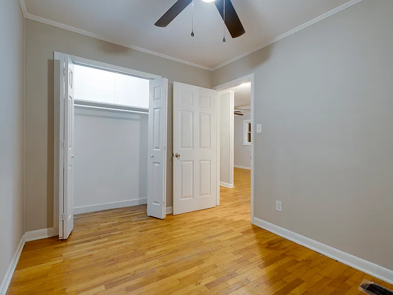 1813 Younger Ave #B — Photo 8