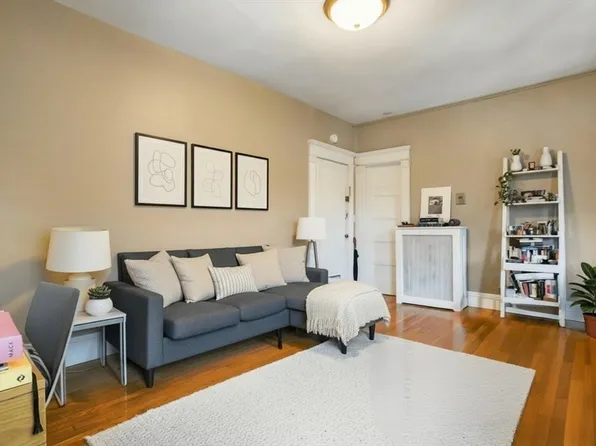 8 Garrison St APT 710, Boston, MA 02116