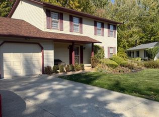 8297 Quail Point Ln, Mentor, OH 44060