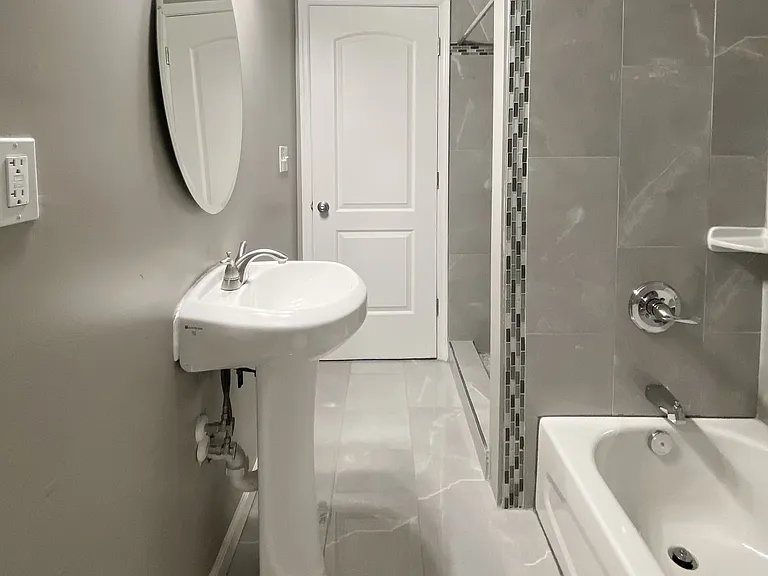 1430 N Broadway #1430 — Photo 1