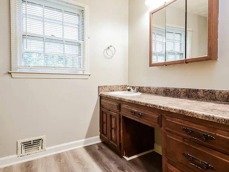 2725 Westford Ct — Photo 16