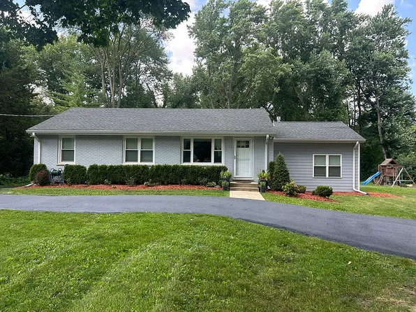 15776 W Woodbine Cir, Vernon Hills, IL 60061