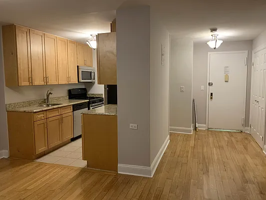 Rented by Beekman Street Realty | media 8