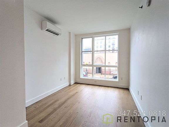 3rd image of 822 Lexington Ave #707