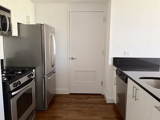 Rented by Waterton Residential New York | media 6