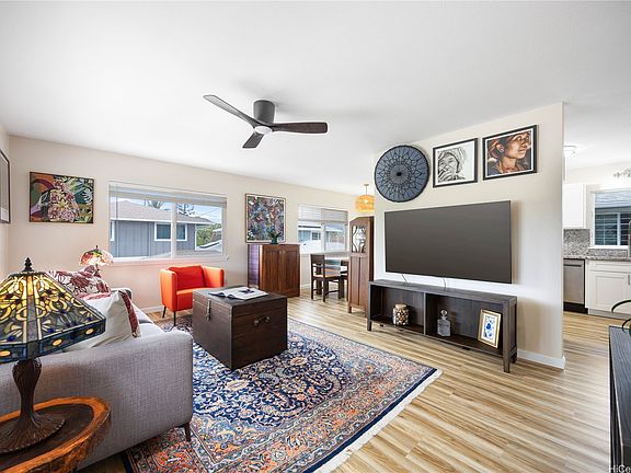 2nd image of 528 Halela St APT A
