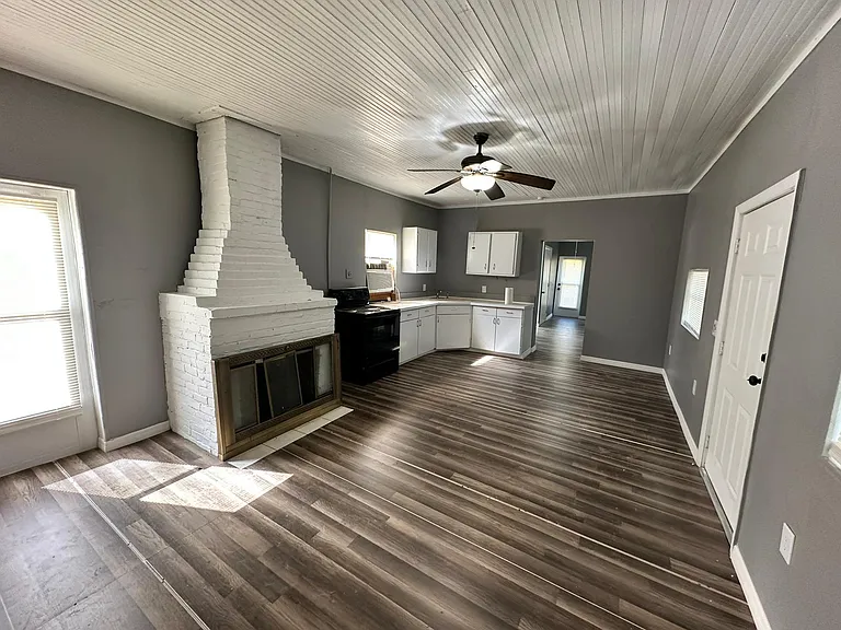 5100 NW Gainesville Rd #27 — Photo 2