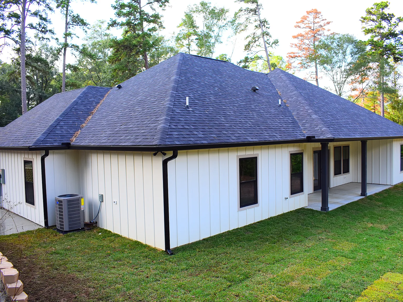 2713 Sullivan Drive - 1 — Photo 2