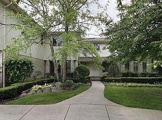 3639 Pebble Beach Rd, Northbrook, IL 60062