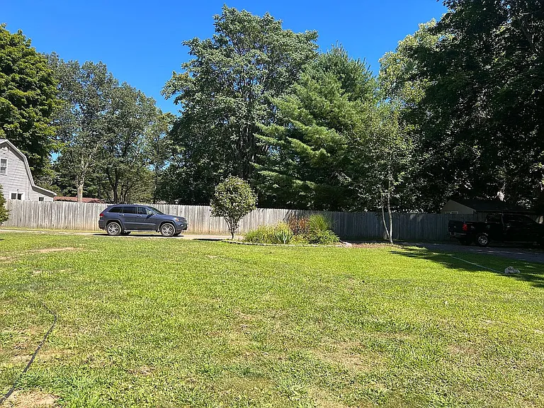 615 Lake Rd — Photo 7
