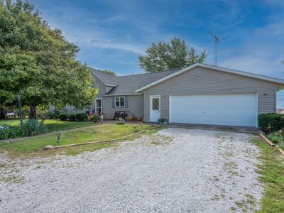 4294 S 150 E, Morocco, IN, 47963