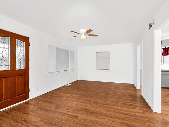 Living room & dining area