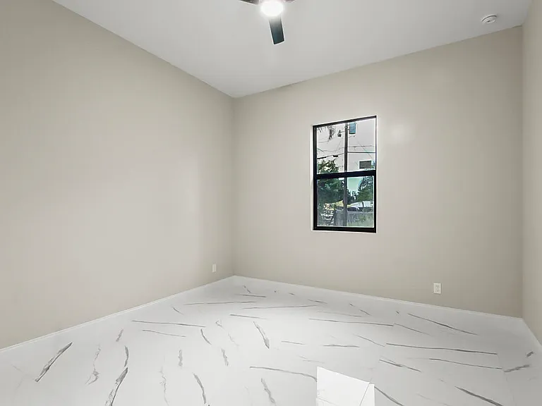 1143 SW Estaugh Ave — Photo 38