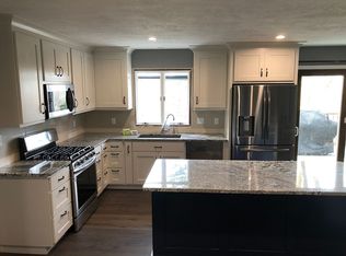 4405 S Hickory Hill Rd, Sioux Falls, SD 57103