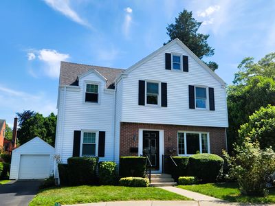 34 Henderson Road, New London, CT, 06320