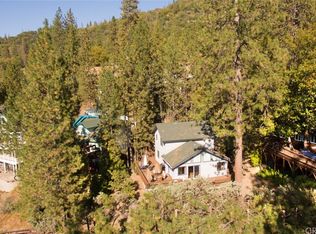 37678 Shoreline Dr, Bass Lake, CA