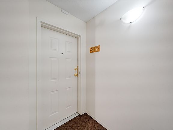 2nd image of 1310 Cariboo St #817