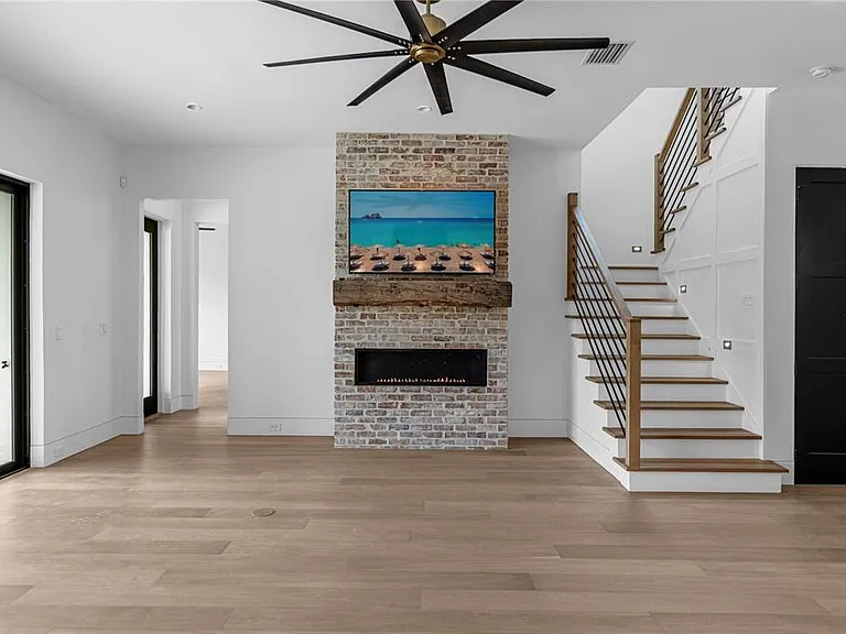 1814 Barker Dr — Photo 18