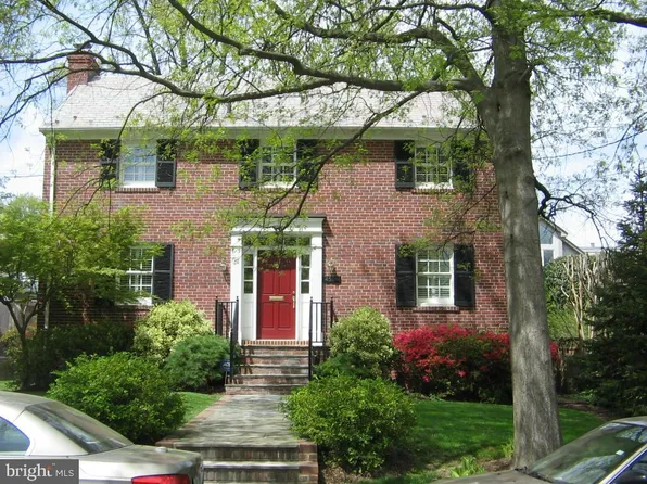 4509 Harling Ln, Bethesda, MD 20814