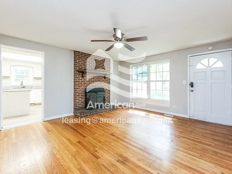 7200_003_living_room_14007859.jpg
