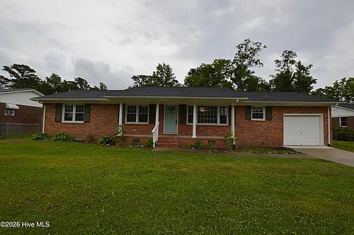 1018 Oak Dr Photo 1