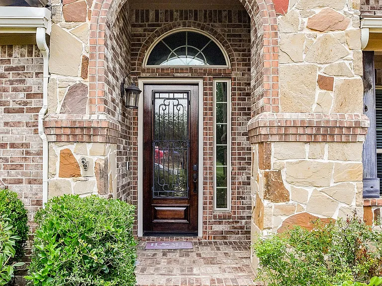 28426 Rolling Ridge Dr — Photo 2