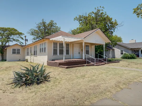 355 S 10th St, Slaton, TX 79364