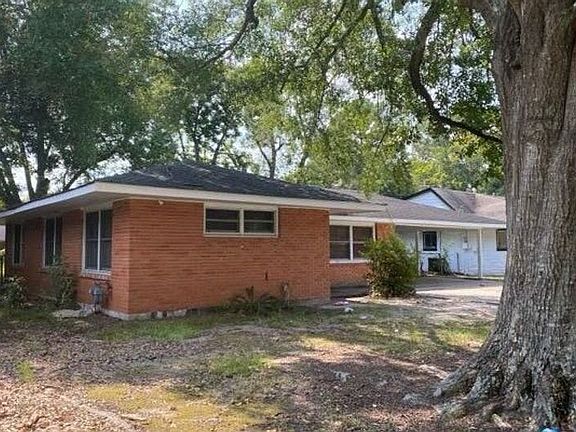 2nd image of 5424 Laredo Ave