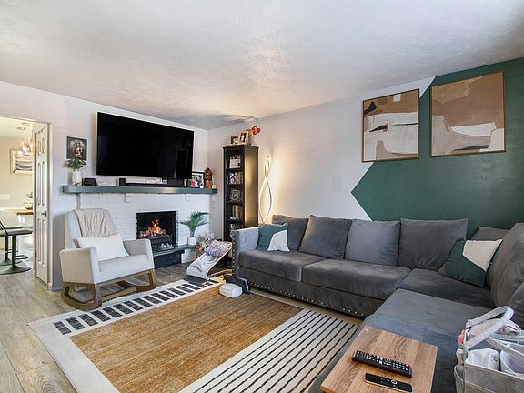 4th image of 1913 Winnie Dr APT 3