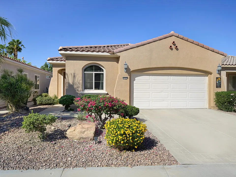 40767 Calle Los Osos