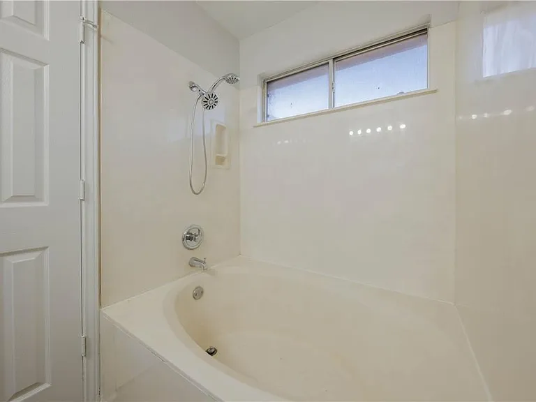 2905 Rainy River Dr — Photo 37