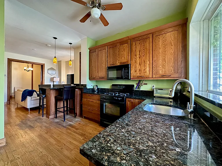 1539 Monroe St NW #1 — Photo 10