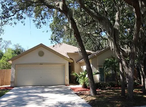 2301 Oakhurst Ct Photo 1