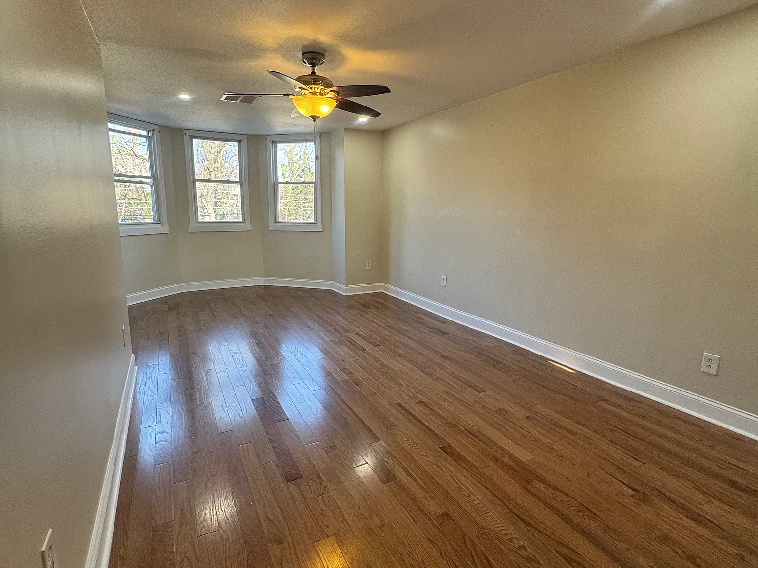 1 bed, 650 sqft, $1,100 — Photo 2