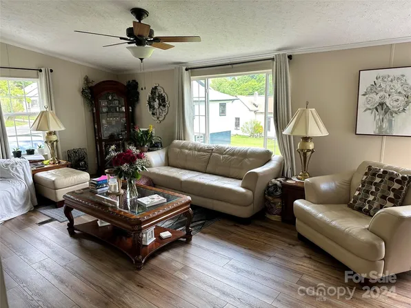 45 Cole St, Old Fort, NC 28762
