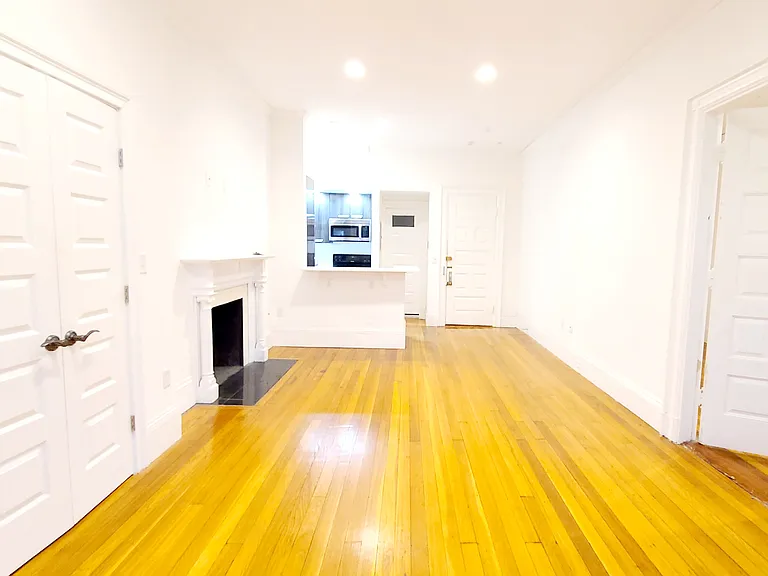 379 Commonwealth Ave #6 — Photo 1