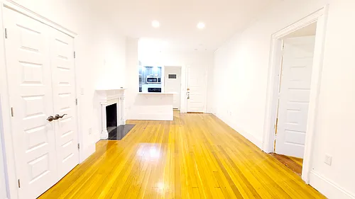 379 Commonwealth Ave Photo 1