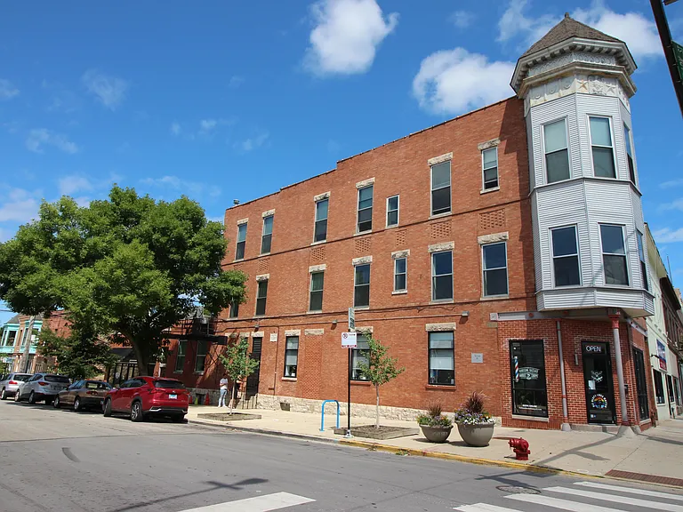 7044 N Clark St #2 — Photo 1
