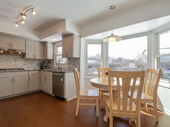 4th image of 3824 Medford Cir