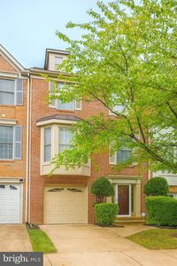 8024 Readington Ct, Springfield, VA, 22152
